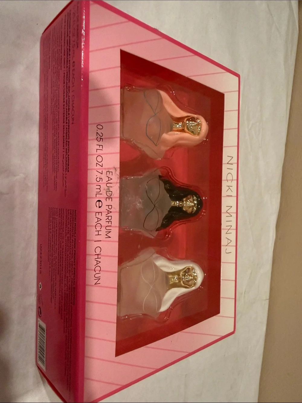 🩵Nicki Minaj Mini Perfume Trio - Pink, Black, White Bottles - Picture 8 of 8
